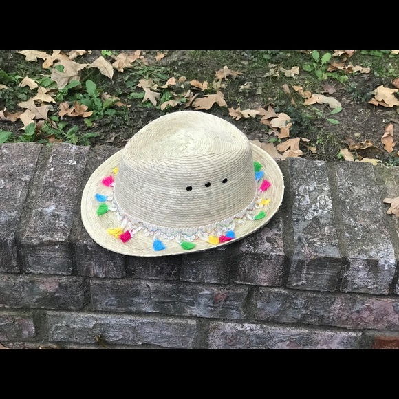 15 🖐 Handmade hat - Picture 2 of 4